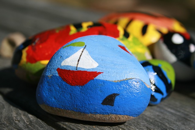 painted rocks can be fun to find when traveling